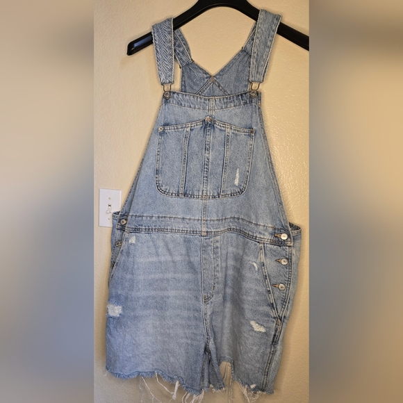 Old Navy Pants - Old Navy 2X Light Blue Distressed Denim Jean Overalls